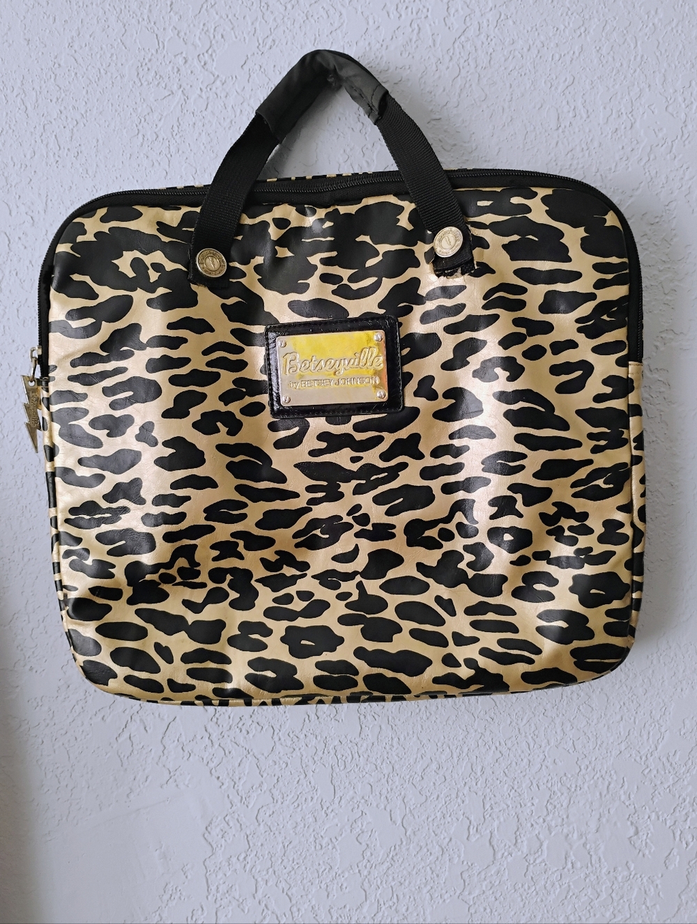 Betsey Johnson Leopard Print Cosmetic or Laptop Carry Case - Black & Gold